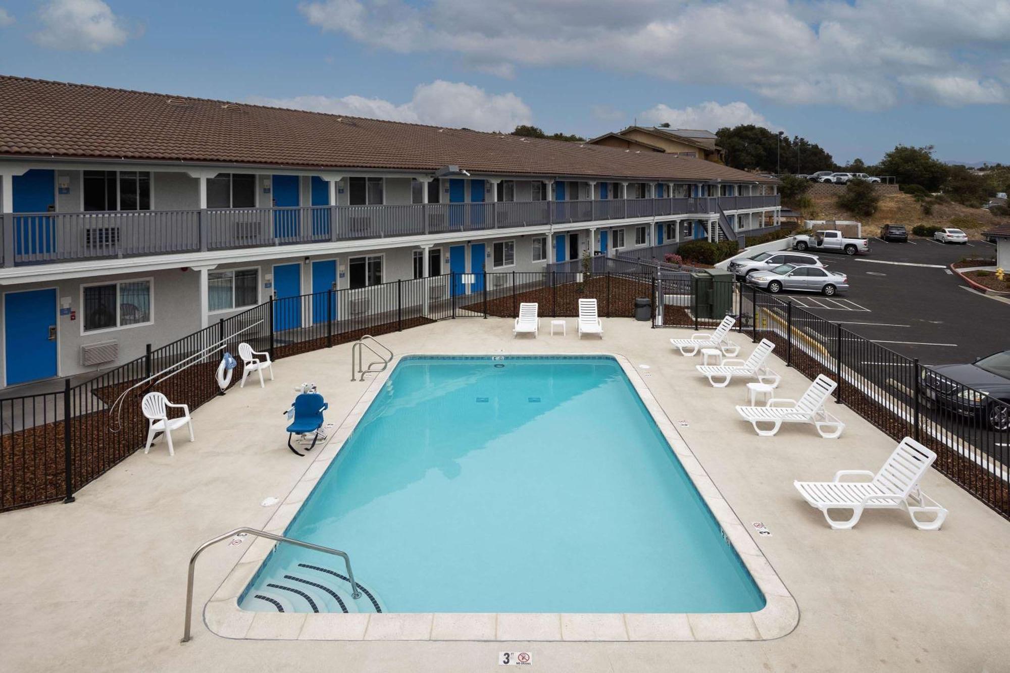 Days Inn By Wyndham Arroyo Grande Pismo Beach Εξωτερικό φωτογραφία