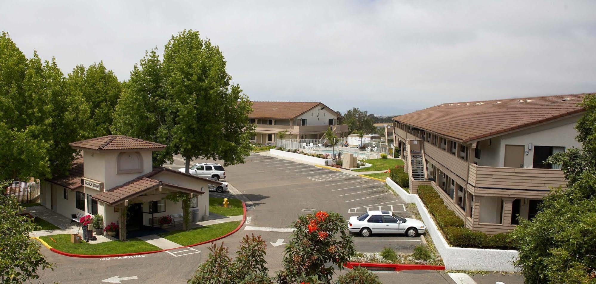 Days Inn By Wyndham Arroyo Grande Pismo Beach Εξωτερικό φωτογραφία